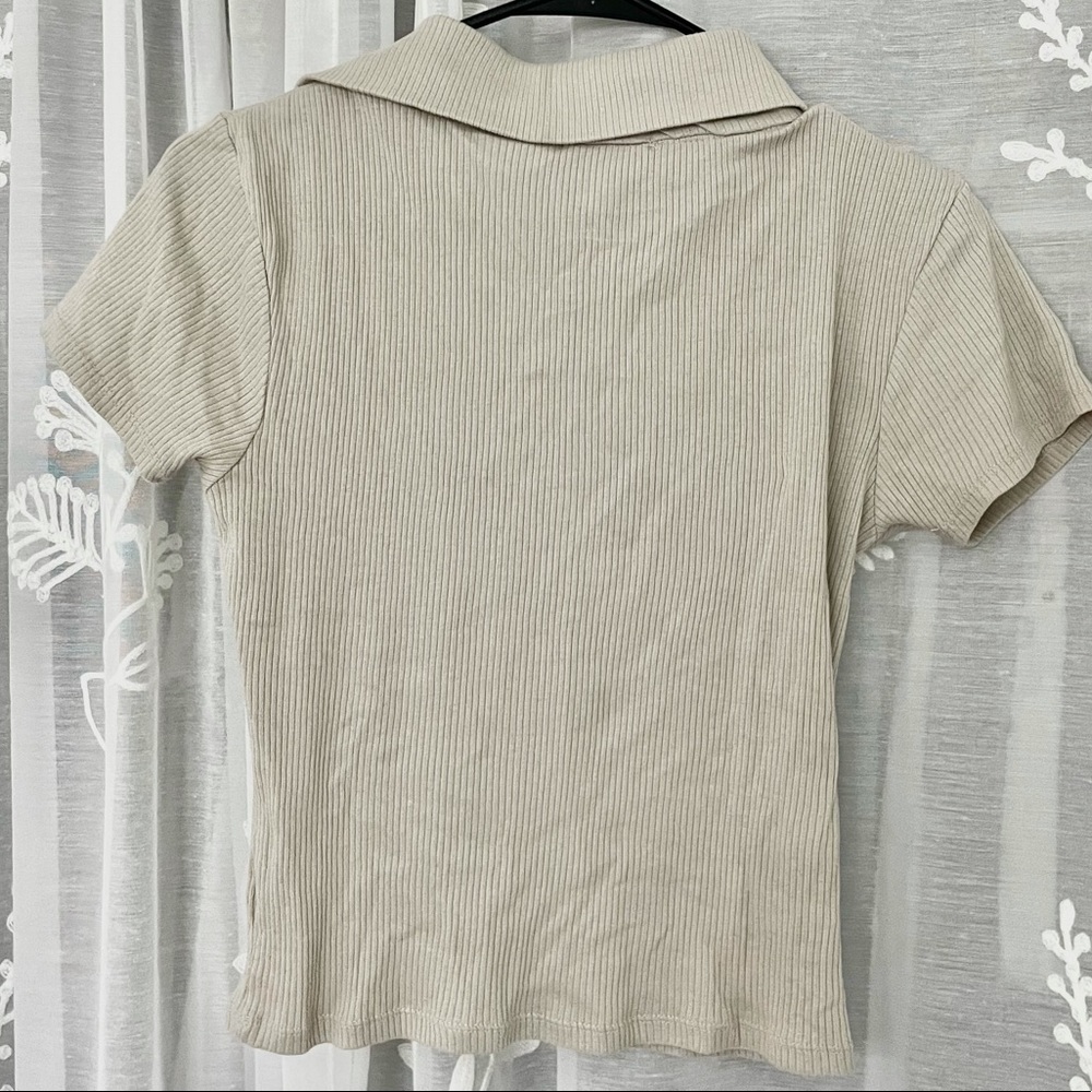 Collared soft top🥞 - Picture 2 of 2